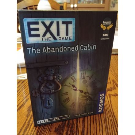 EXiT: The Abandoned Cabin /Boardgames