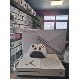 XBOX ONE S 1TB lemezes használt 2
