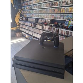 PS4 Pro 1TB CUH-7216B fekete használt 2